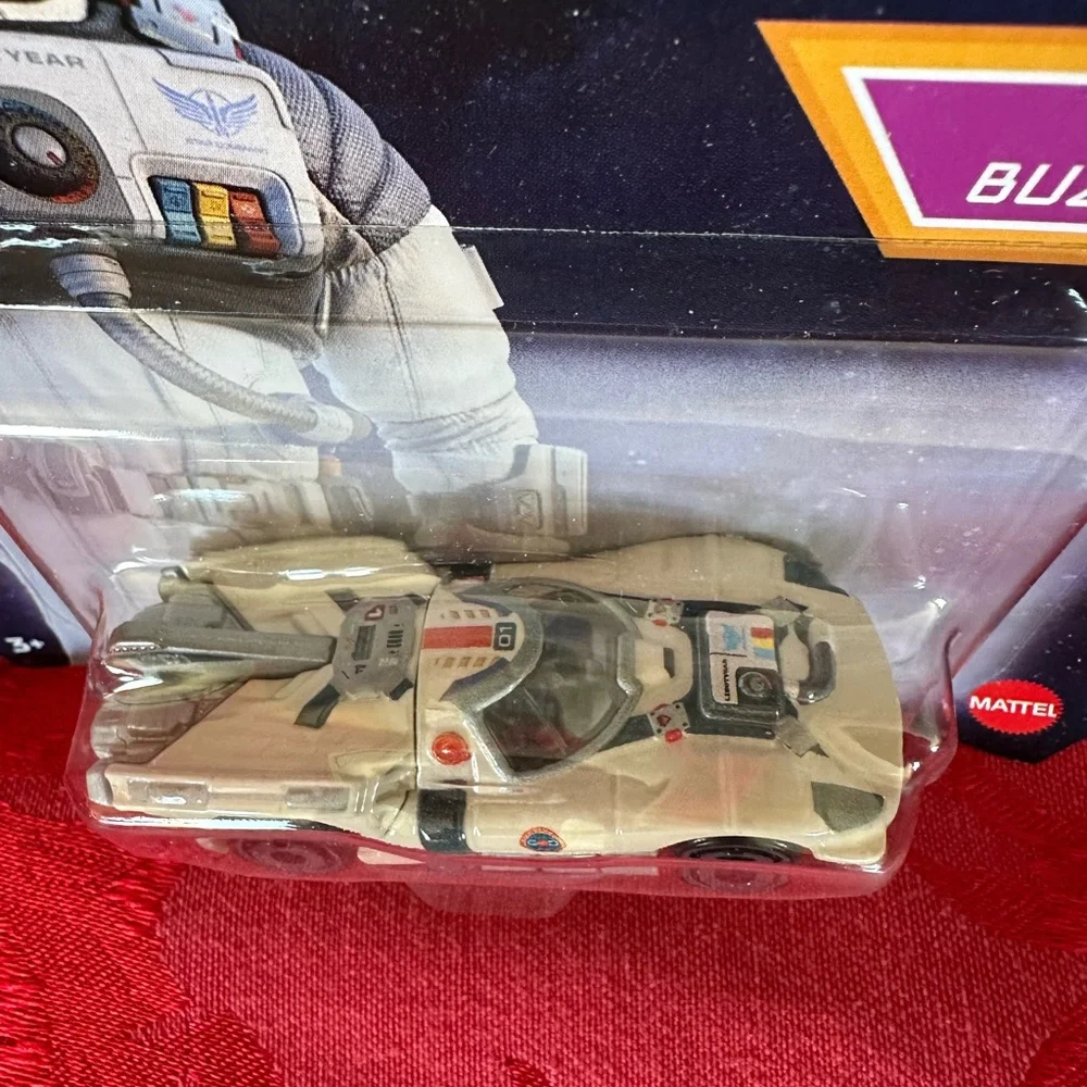 Hot Wheels Disney Pixar XL-01 Buzz Lightyear character car vehicle